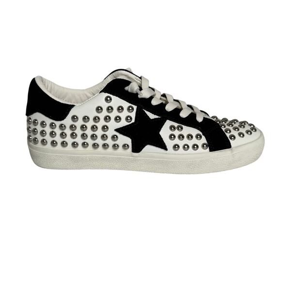 Vintage Havana Angie 2 Silver Studded Star Leather Low Top Sneakers White Size 8 - Picture 1 of 12